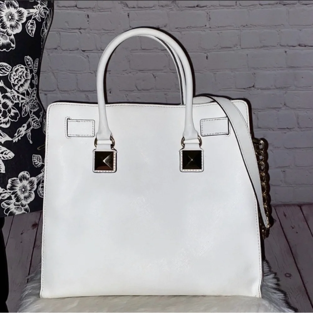 Michael Kors PYRAMID STUD Hamilton Tote/Wristlet 2pc Set - Picture 5 of 16
